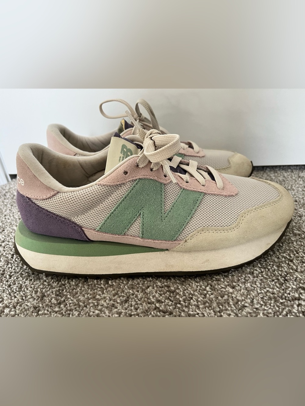 New Balance Women’s 237 - Size 9.5
